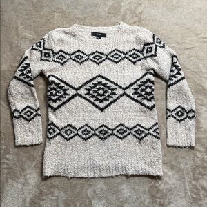 Forever 21 Knit Sweater Medium Cream Beige Black Chunky Knit Geometric Design